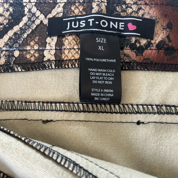 Faux Snake Print Vegan Leather Mini Skirt - Picture 4 of 4